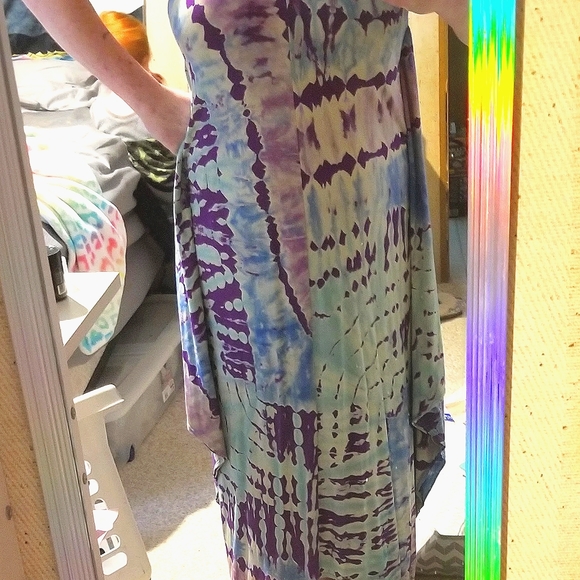 Multicolored Tie-Dye Sleeveless Dress - Picture 9 of 10